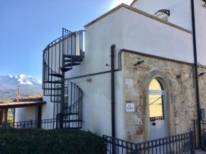 Гостиница Casa Elvira Basilico  Сан-Валентино-Ин-Абруццо-Читериоре